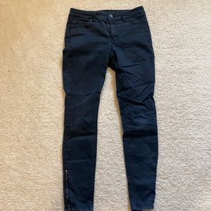 White House black market mid rise  black skinny ankle jeans